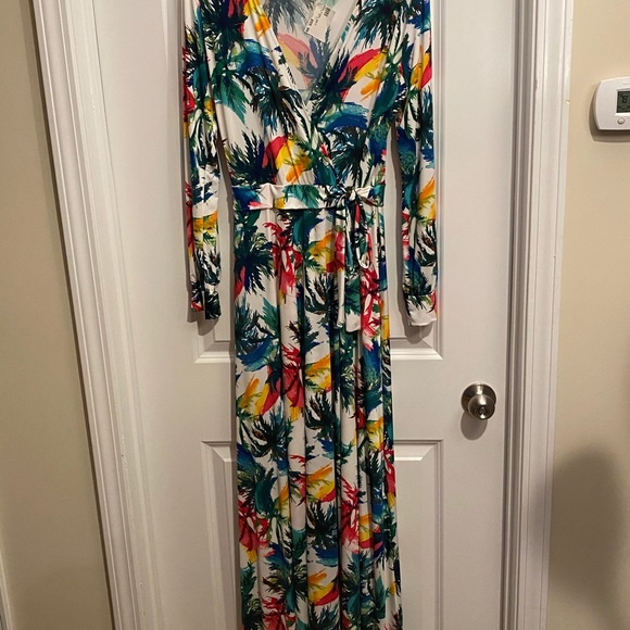 Maxi dress - Picture 3 of 5